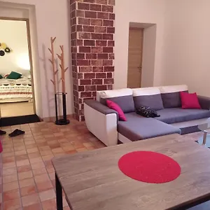 Bel Air Bed & Breakfast Crest