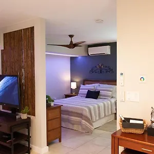  Guest house Plumeria United States